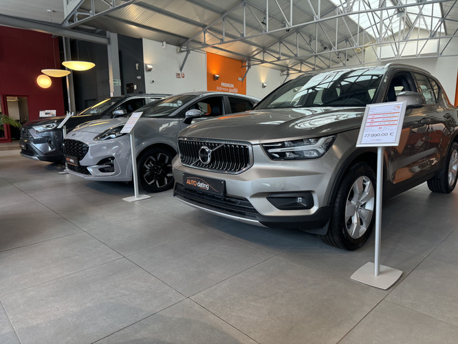 dealer showroom